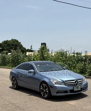 Mercedes-Benz E350 2012 Blue