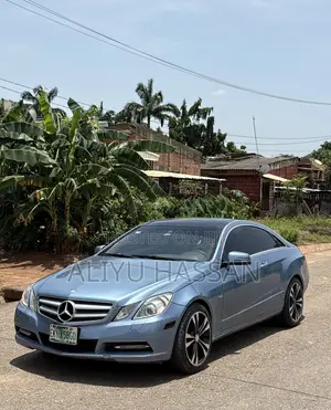 Mercedes-Benz E350 2012 Blue
