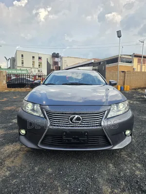 Lexus ES 2015 Gray