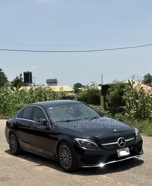 Mercedes-Benz C300 2016 Black