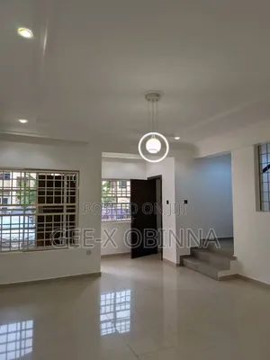 3bdrm Townhouse / Terrace in Wuye for rent