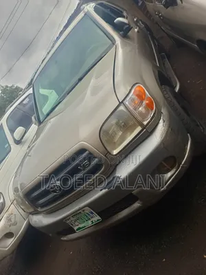 Toyota Sequoia 2001 Gold