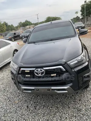 Toyota Hilux 2023 Black