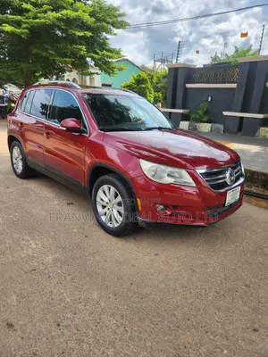 Volkswagen Tiguan SEL 2010 Red