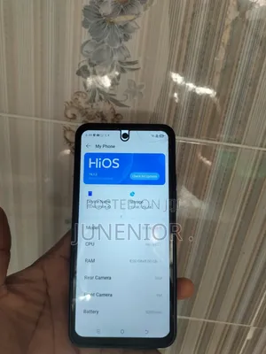 Tecno Spark 40 256 GB Silver