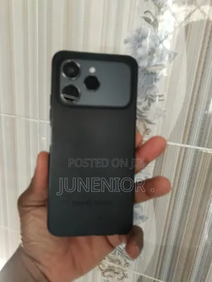 Tecno Spark 40 256 GB Silver