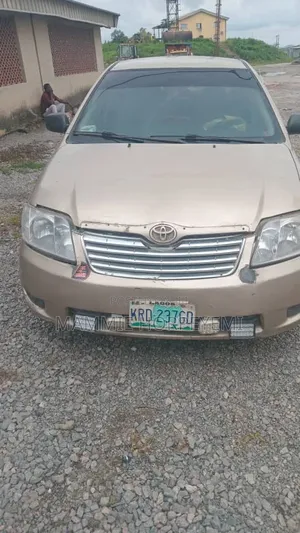 Toyota Corolla 2005 Gray
