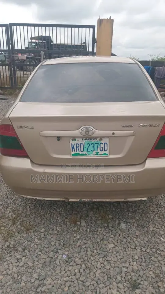 Toyota Corolla 2005 Gray