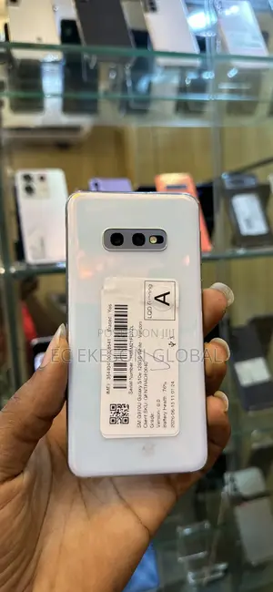 Samsung Galaxy S10e 128 GB White