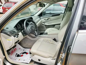 Mercedes-Benz E350 Base 4Matic Sedan AWD (3.5L 6cyl 7A) 2014 Gray