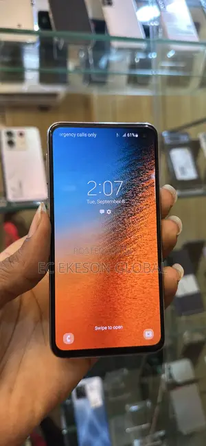 Samsung Galaxy S10e 128 GB White