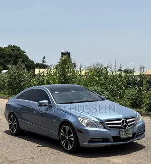 Mercedes-Benz E350 2011 Blue