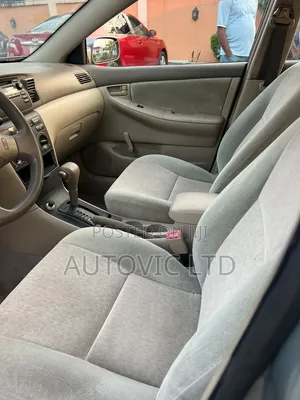 Toyota Corolla LE 2004 Gray