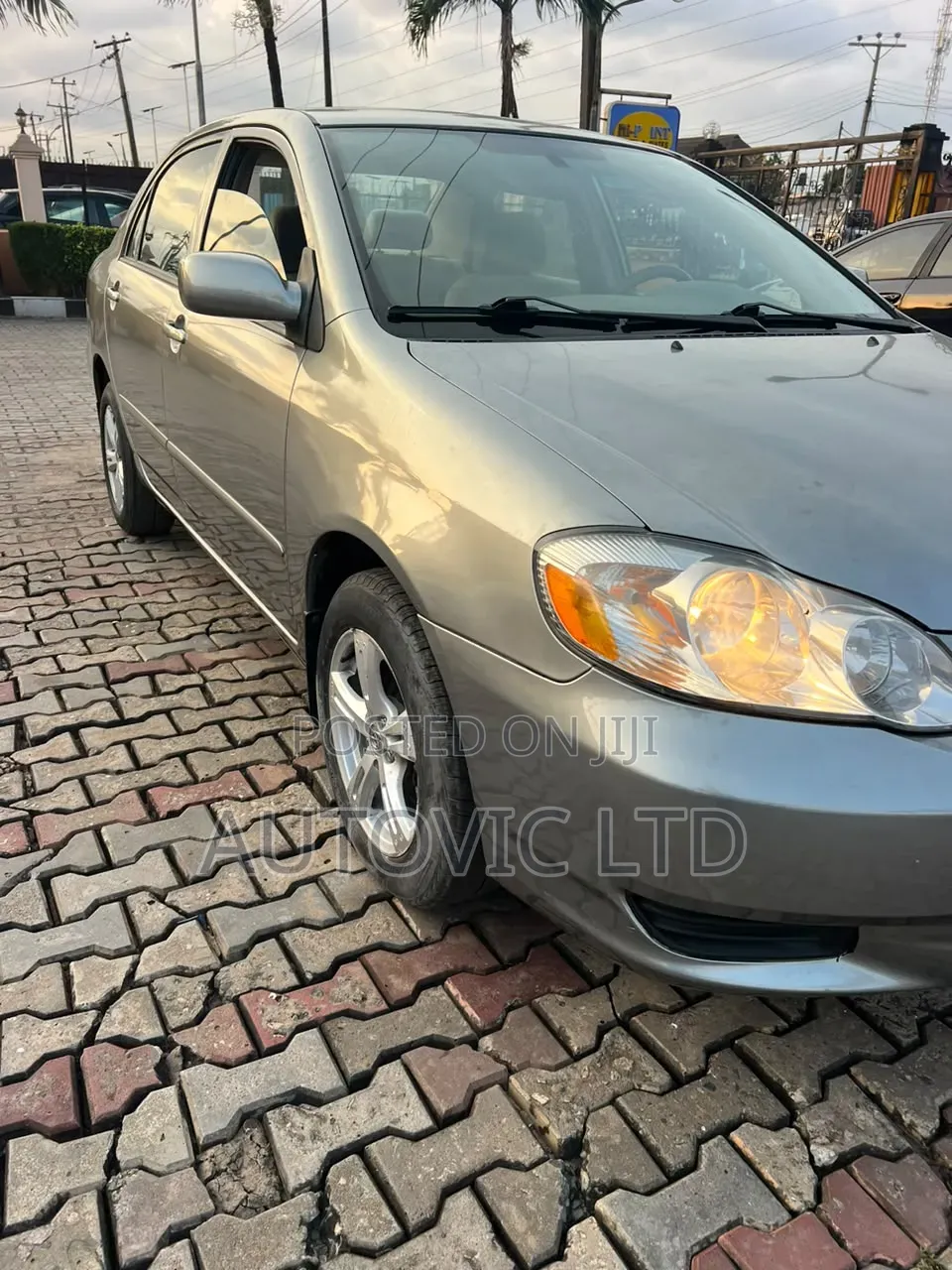 Toyota Corolla LE 2004 Gray
