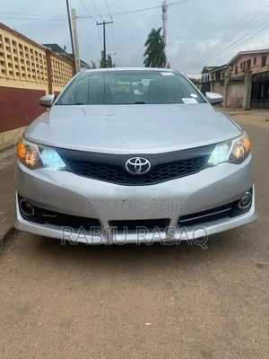 Toyota Camry 2014 Silver