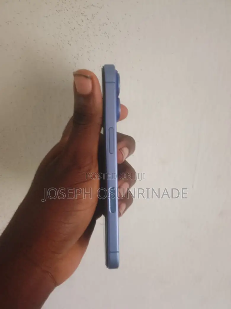Apple iPhone 16 128 GB Blue