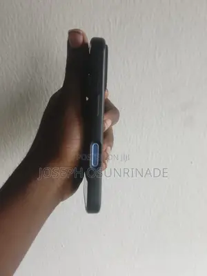 Apple iPhone 16 128 GB Blue