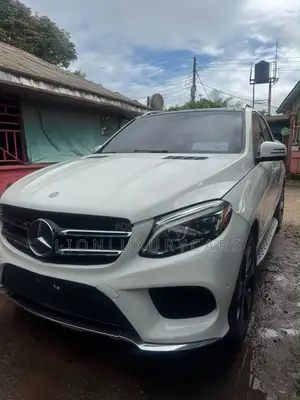 Mercedes-Benz GLE-Class 2017 White