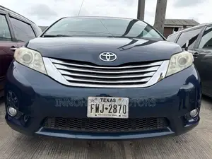 Toyota Sienna Limited FWD 7-Passenger 2013 Blue