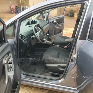 Toyota Verso 1.8 2009 Gray