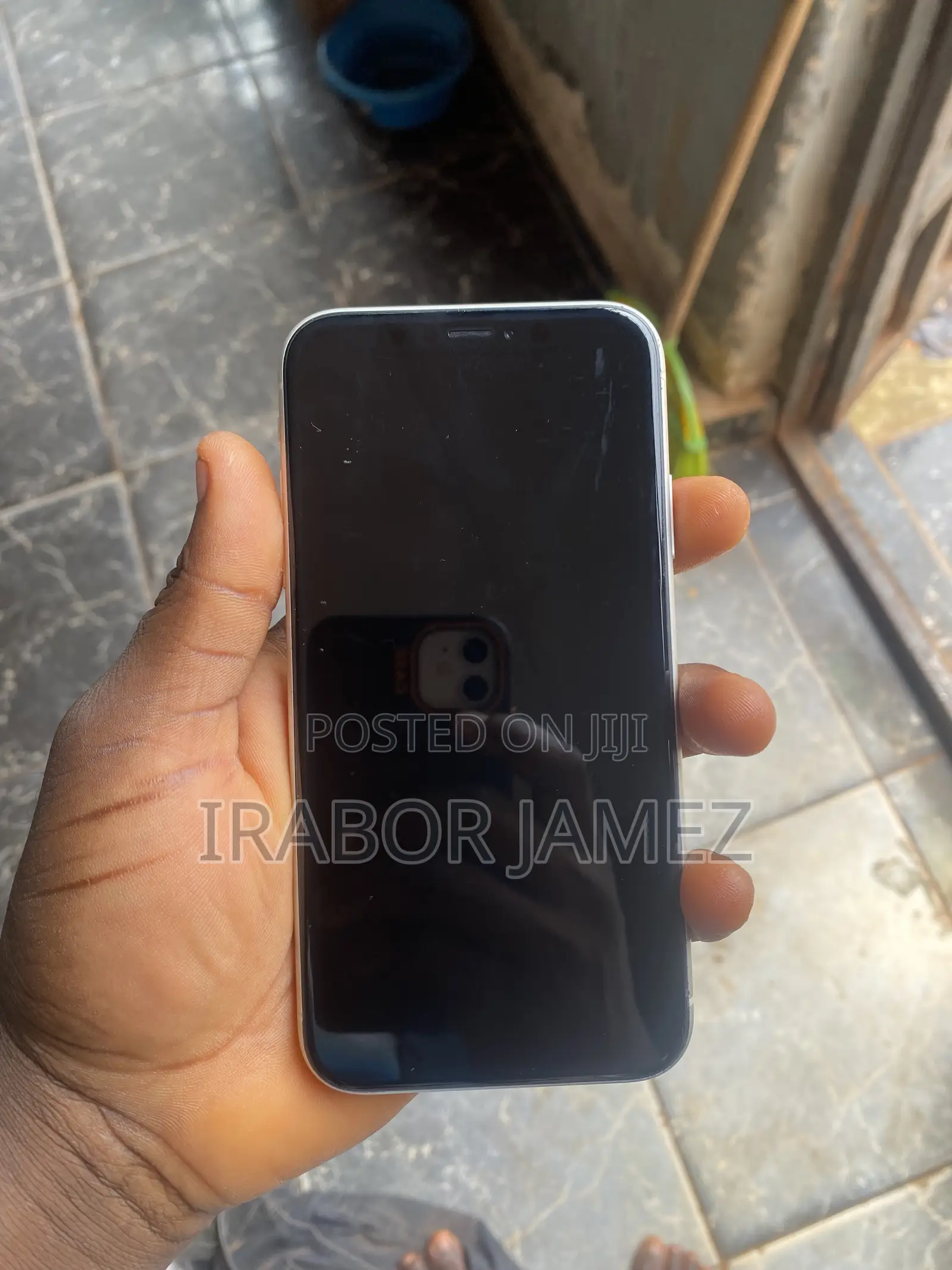 Apple iPhone XR 64 GB White