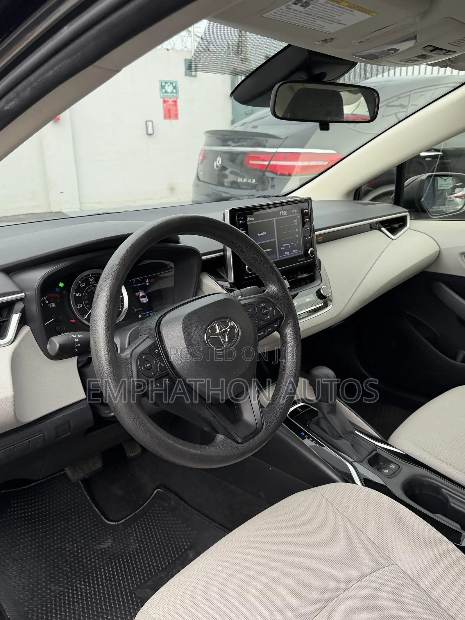 Toyota Corolla LE 2020 Black