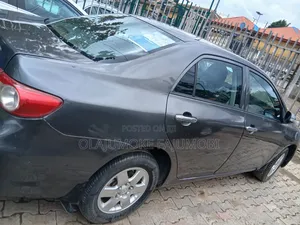Toyota Corolla 2012 Gray