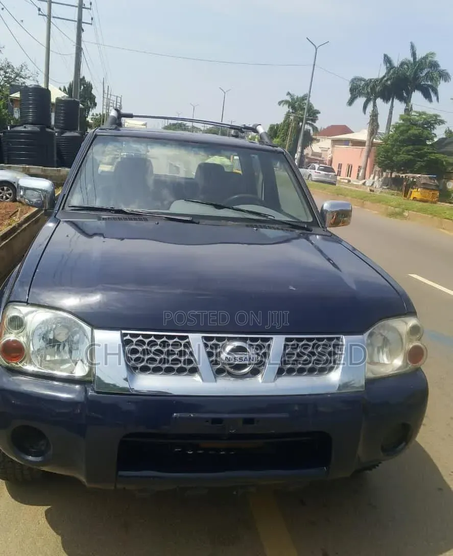 Nissan Frontier 2010 Blue