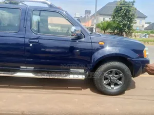 Nissan Frontier 2010 Blue