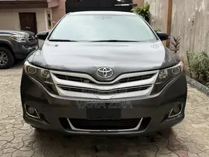 Toyota Venza AWD 2010 Gray