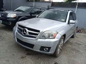 Mercedes-Benz GLK-Class 2011 Silver