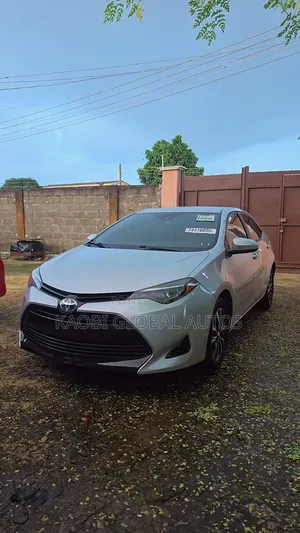Toyota Corolla LE 4dr Sedan (1.8L 4cyl CVT) 2017 Silver