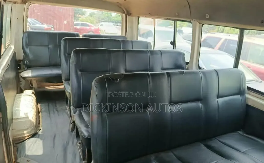 Toyota HiAce 2011 White