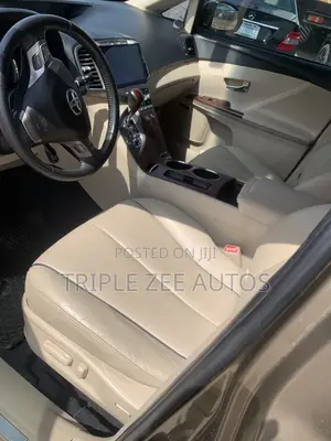 Toyota Venza V6 AWD 2010 Brown