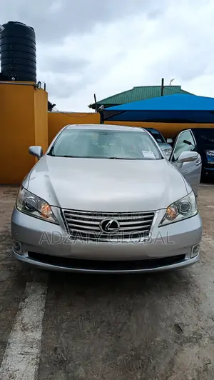 Lexus ES 2012 Silver