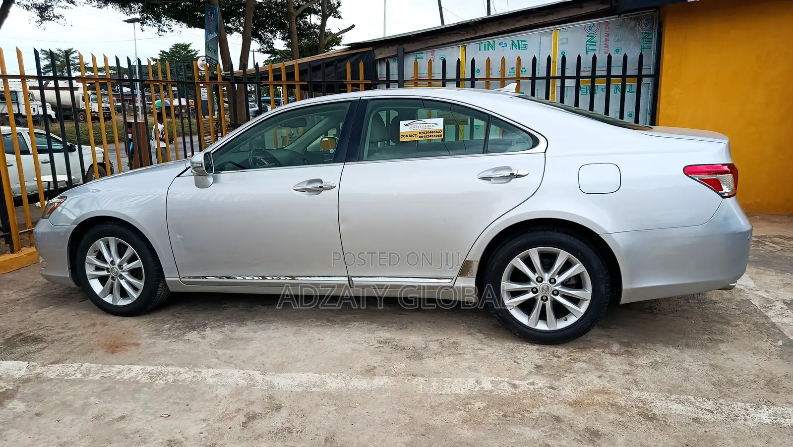 Lexus ES 2012 Silver