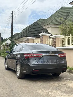 Toyota Avalon XLE FWDSedan (3.6L 6cyl 6A) 2016 Gray