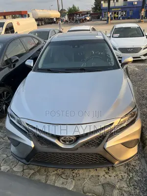 Toyota Camry L FWD (2.5L 4cyl 8AM) 2018 Gray