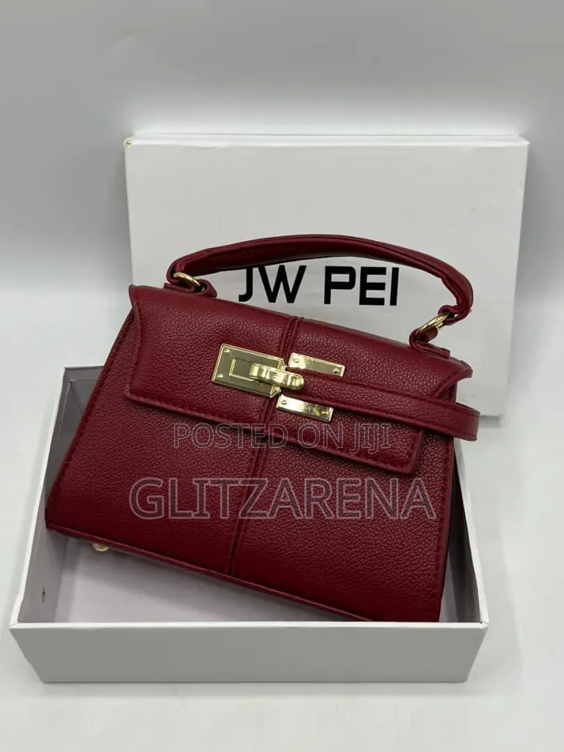 Glitz Arena Accessories