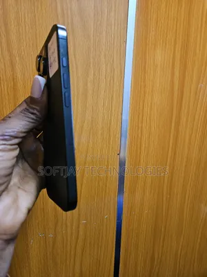 Apple iPhone 16 Pro 128 GB Black