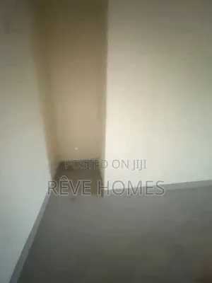 Mini Flat in Akoka for rent