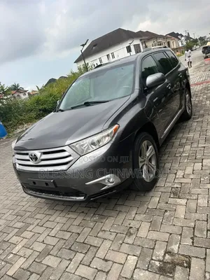 Toyota Highlander Limited 2012 Gray