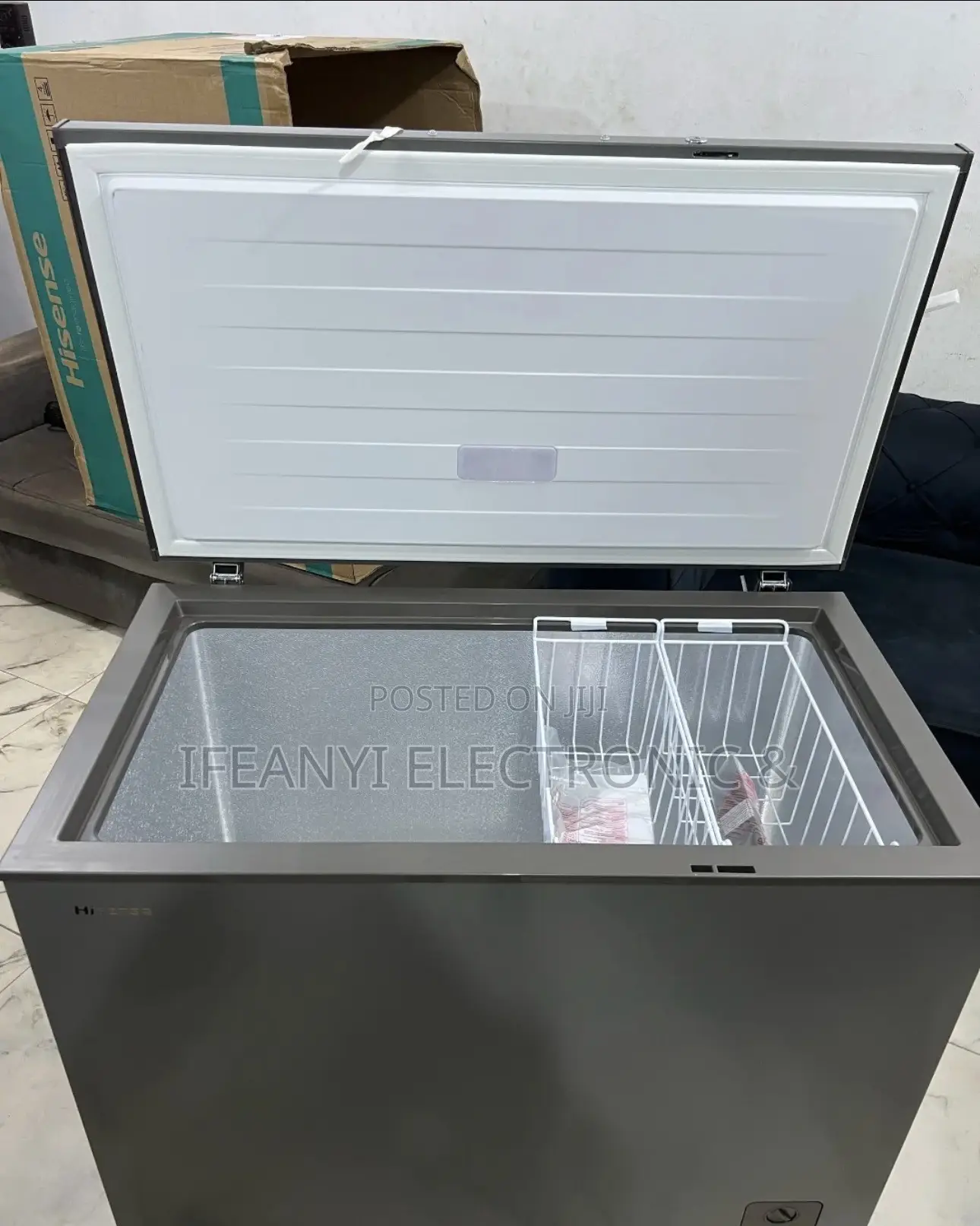 Hisense Chest Freezer 250L (FC340SH)