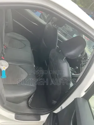 Toyota Camry 2018 White