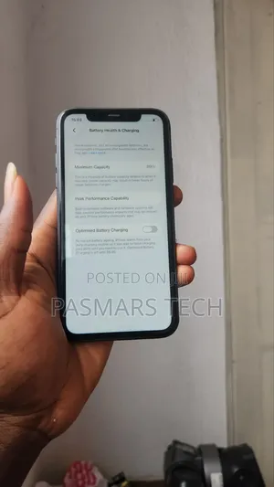 Apple iPhone 11 64 GB Black