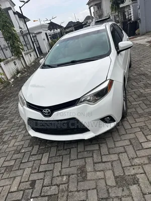 Toyota Corolla S Premium 4dr Sedan (1.8L 4cyl CVT) 2014 White