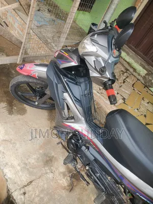 TVS Neo NX 2025 Silver
