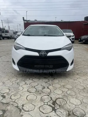 Toyota Corolla 2018 White