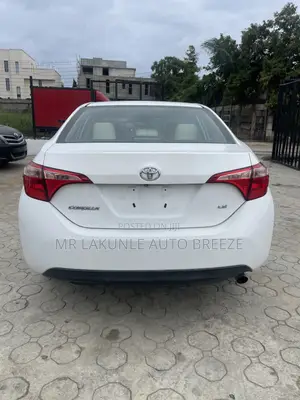 Toyota Corolla 2018 White