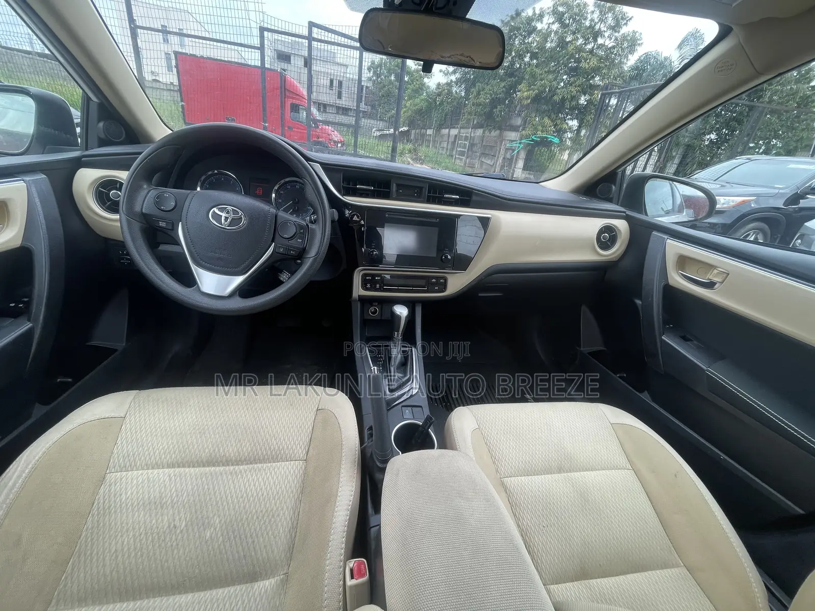 Toyota Corolla 2018 White